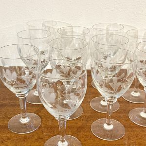 Rödvinsglas, graverade
